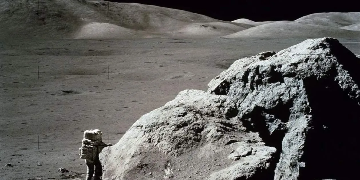 Simulación revela nuevo mecanismo en la formación de agua en la superficie lunar