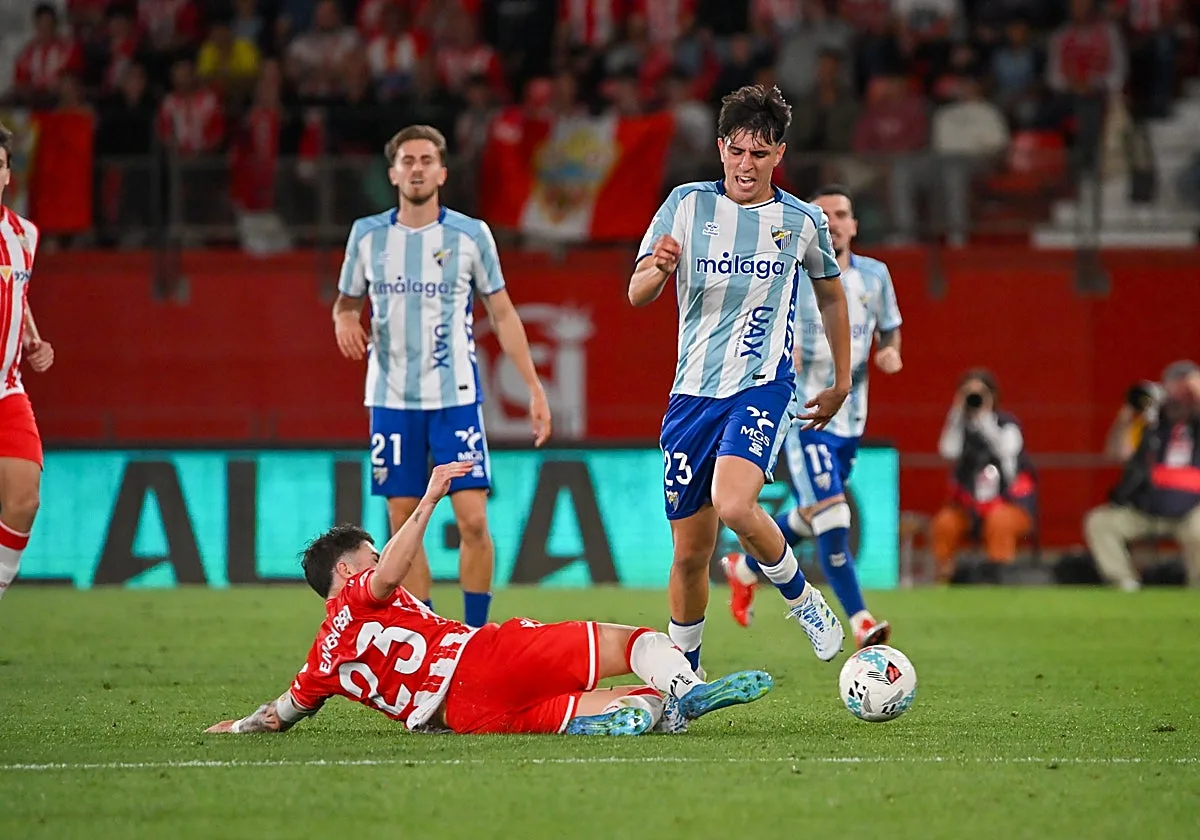 Un Málaga renovado y joven busca consolidar su notable remontada en la liga