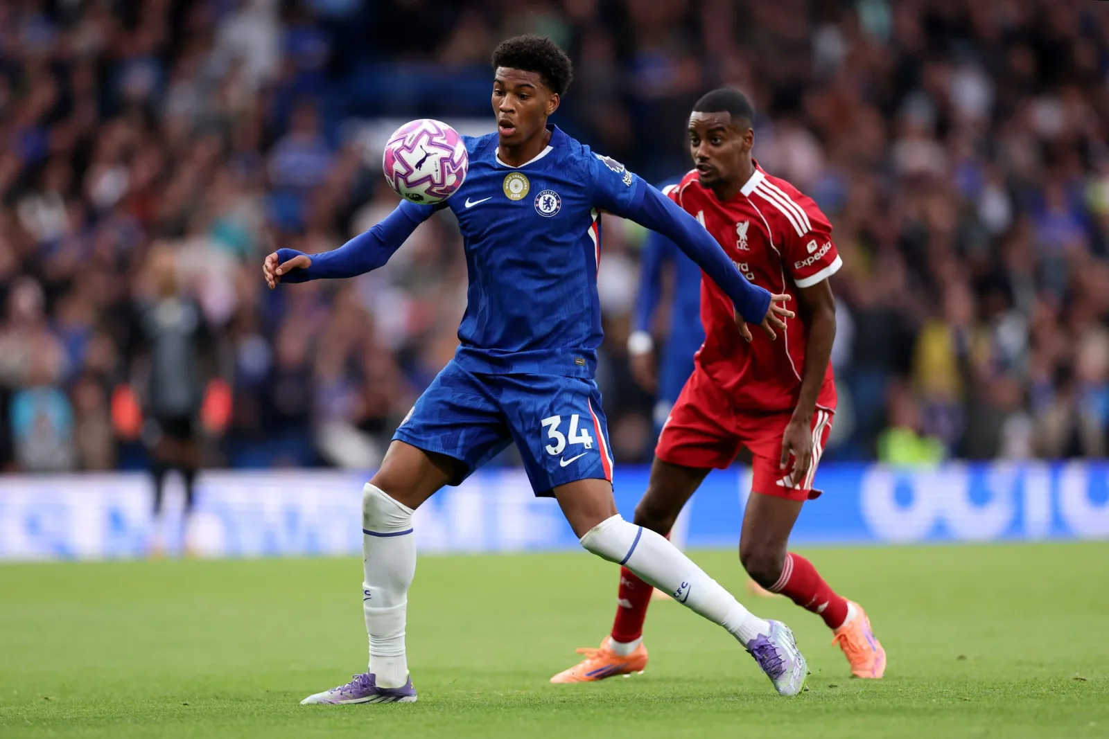 Chelsea suma un delantero y un defensor a su lista de jugadores intocables