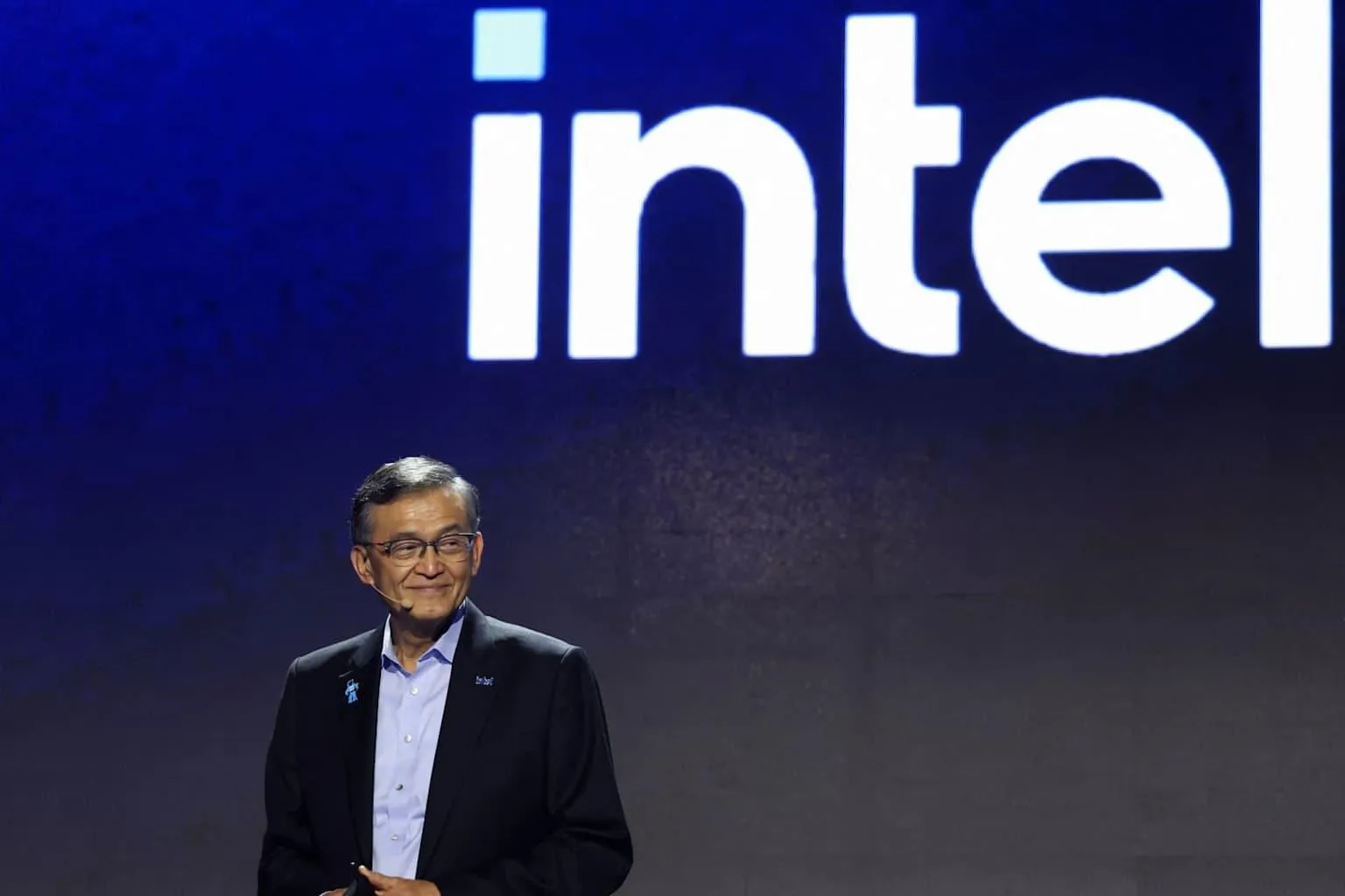 Intel supera desafíos técnicos y acelera la producción de su proceso 18A