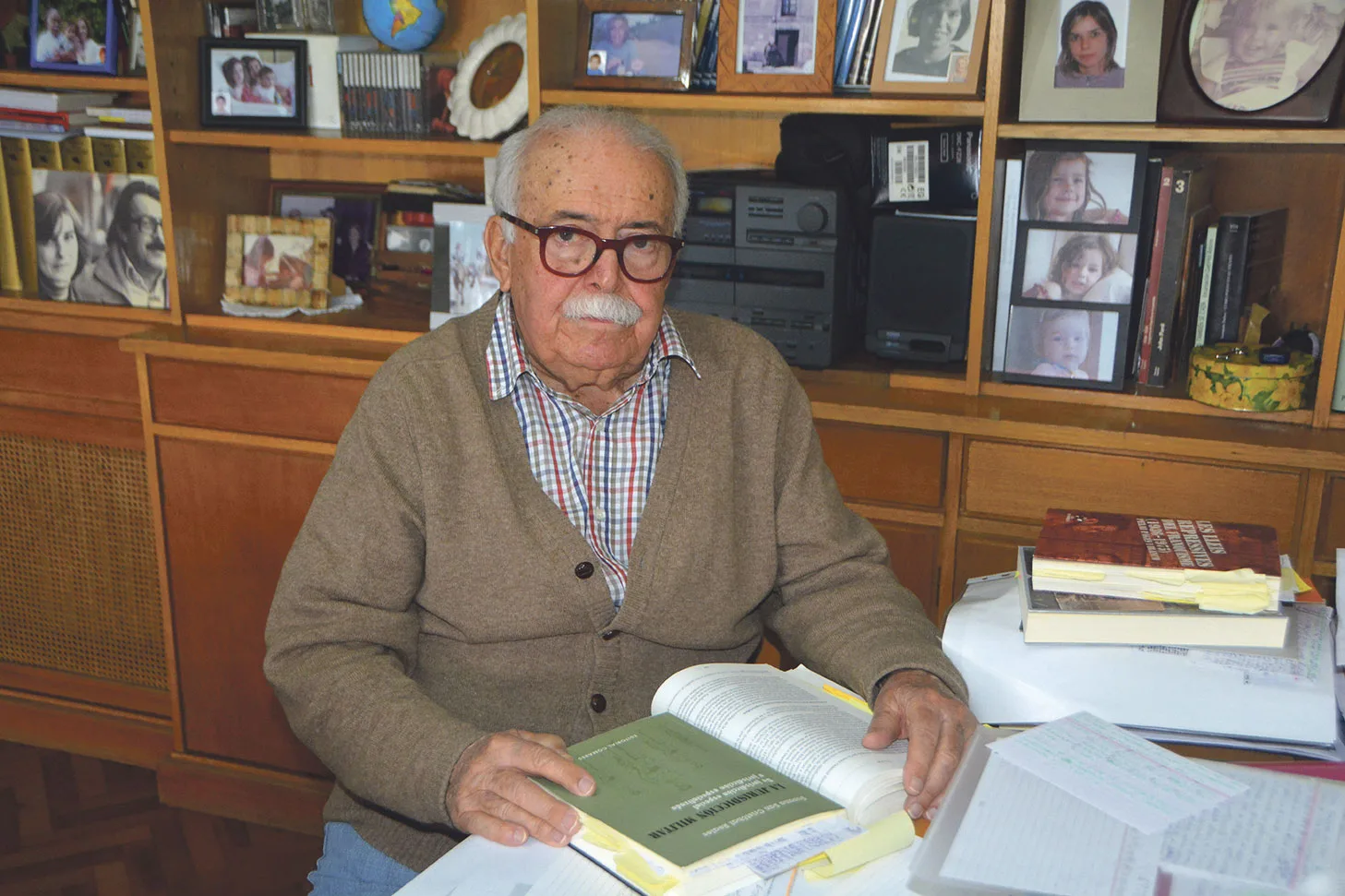 Juan José del Águila revela la violencia y represión del coronel Eymar durante la dictadura