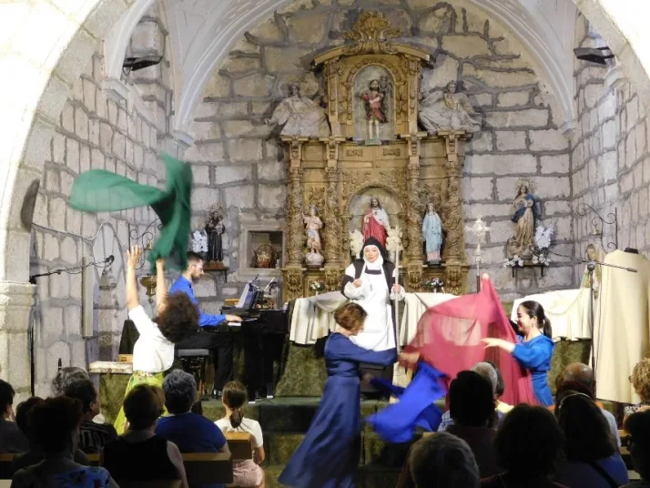 Malpartida estrena obra teatral sobre San Juan de la Cruz en su iglesia parroquial