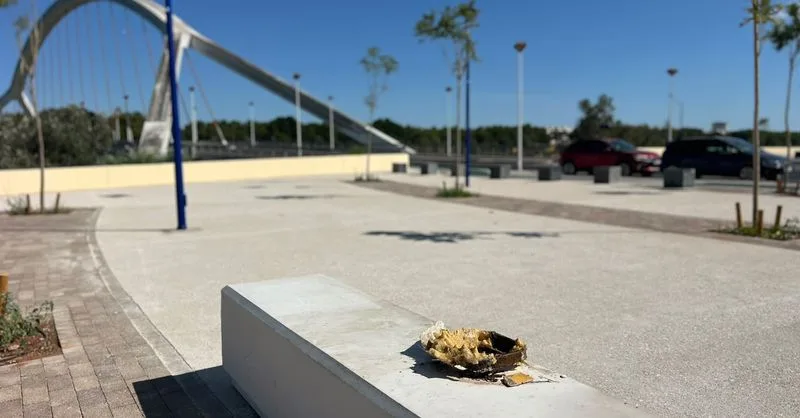Sustraen la estatua de Curro en la Barqueta tras su reciente instalación