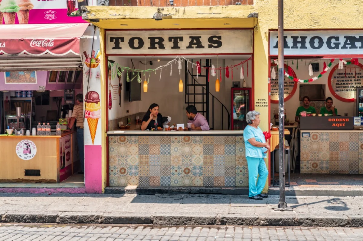 Emprendedores en CDMX pueden acceder a 25,000 pesos para iniciar negocios este año.